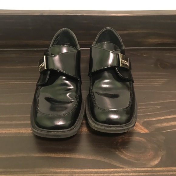 Kenneth Cole Reaction Boys Fast Cash Dress Shoes - Picture 5 of 10